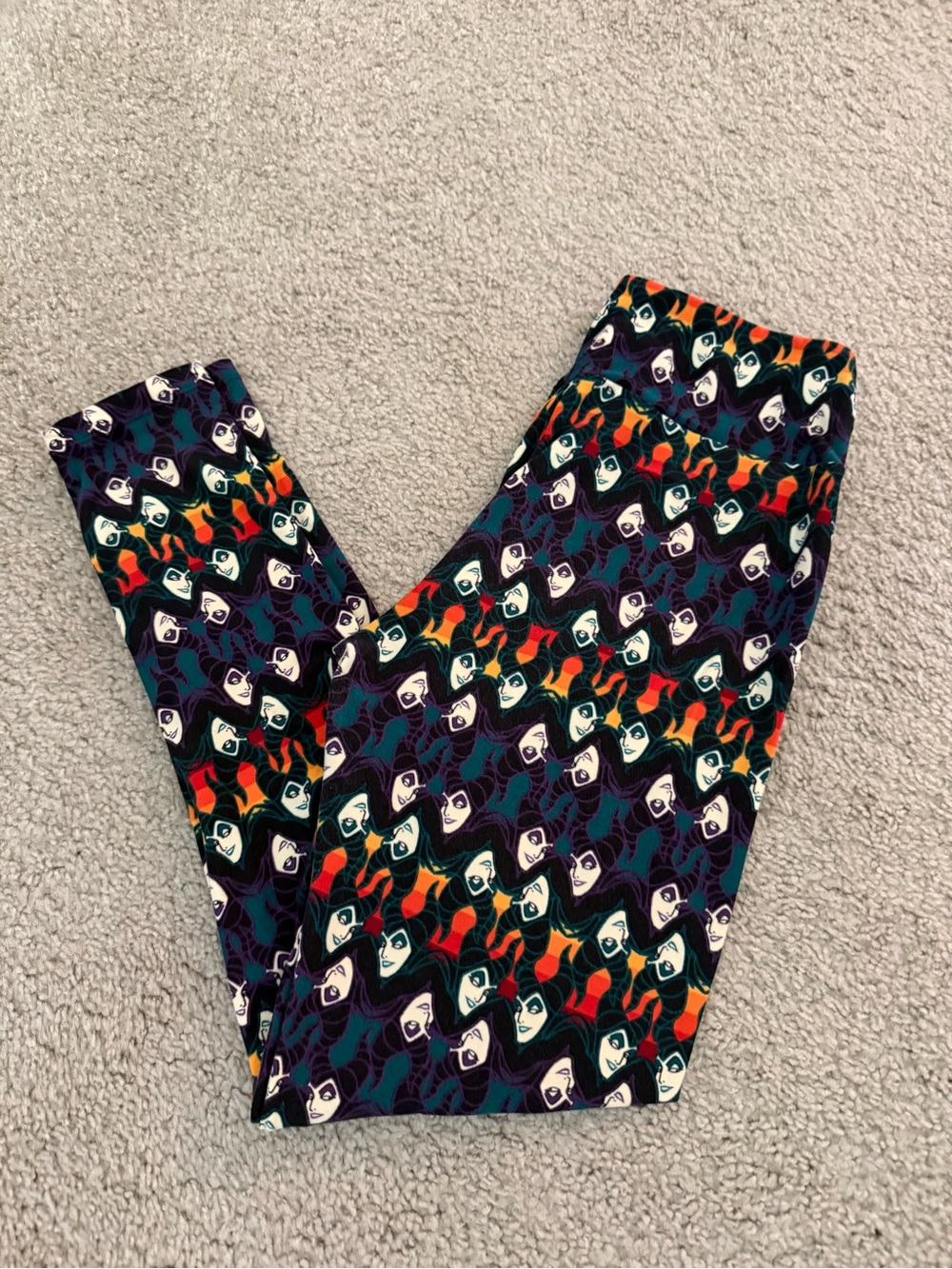 LuLaRoe Womens’ Disney Maleficent Purple Teal Orange Cream Patterned Leggings
